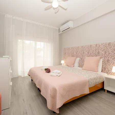 Casa Morango - Senhora Da Rocha, Algarve *