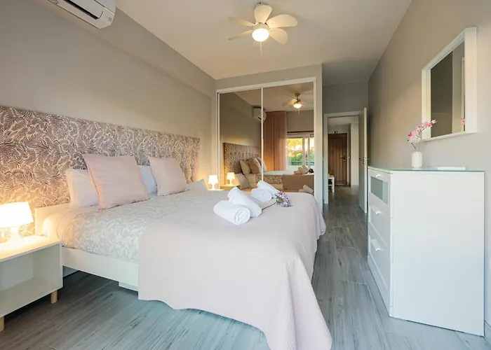 Casa Morango - Senhora Da Rocha, Algarve *